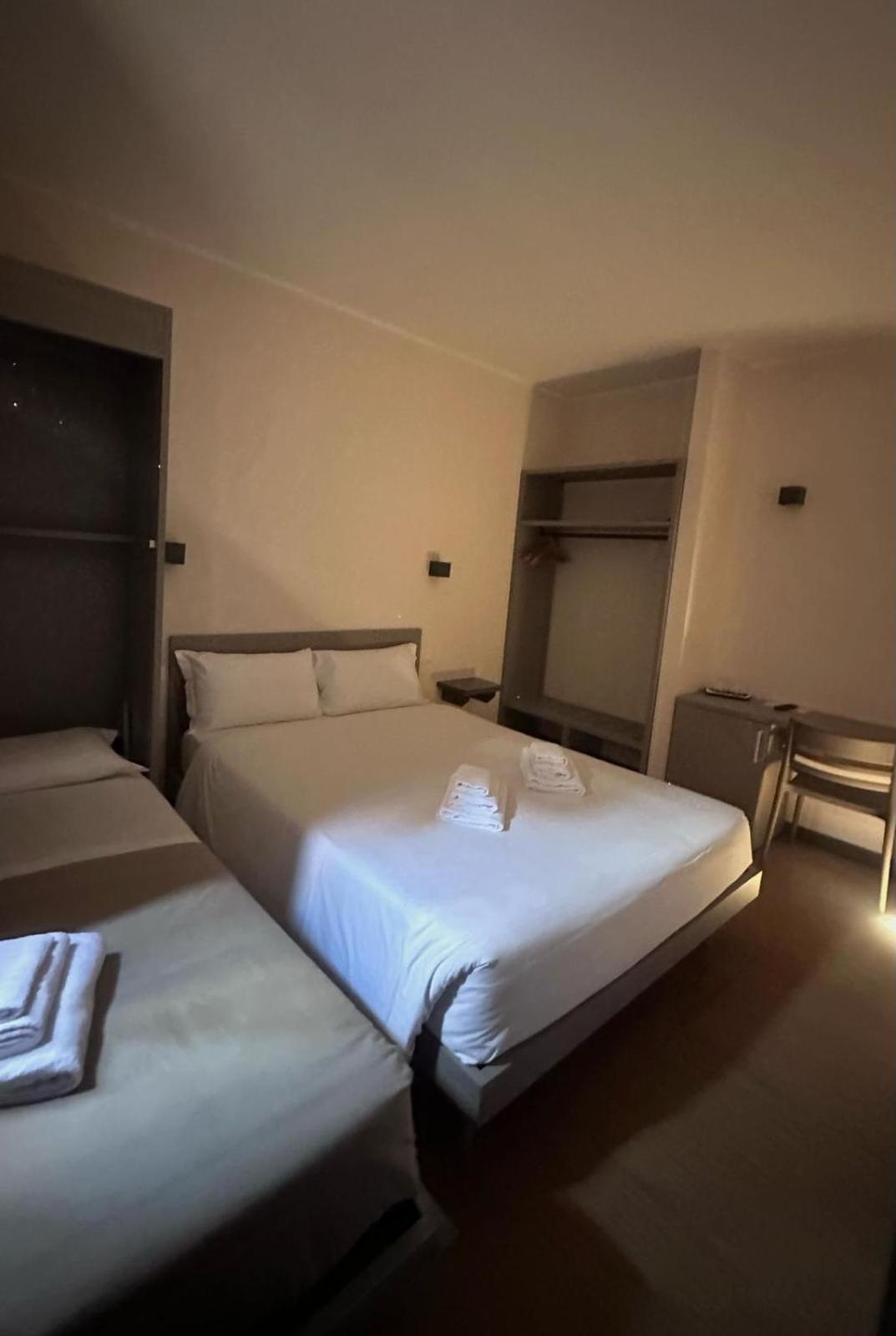 Colosseum Resort Rom Værelse billede